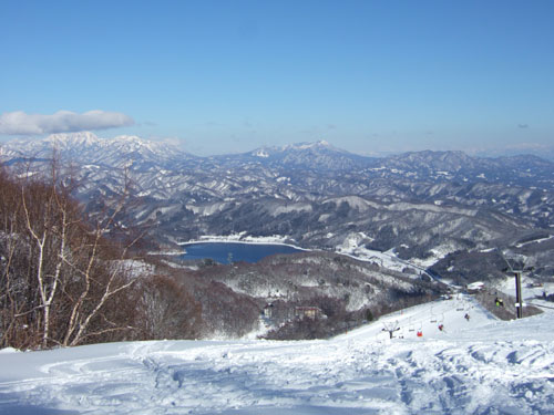 下に見えるのは青木湖by鹿島槍